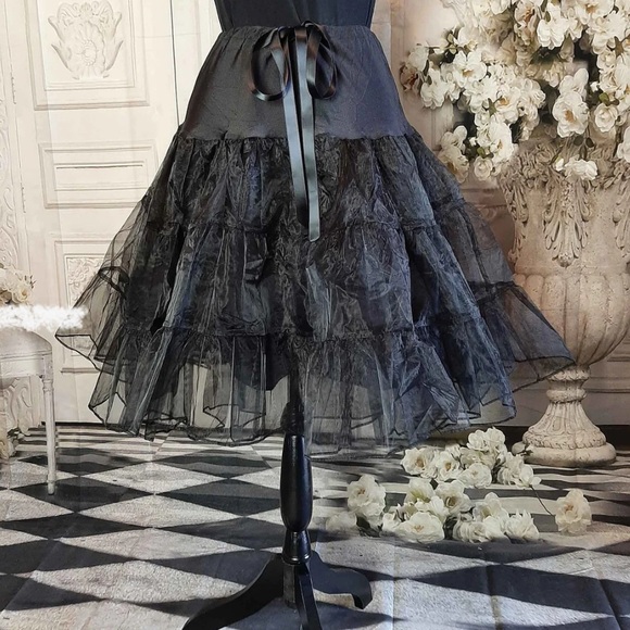 Alice in Wonderland Pink Tea Party Full Skirt - Mad Hatter Tea Party Costume - Picture 3 of 4